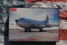 images/productimages/small/Douglas C-124C Globemaster II Roden 311 1;144 voor.jpg